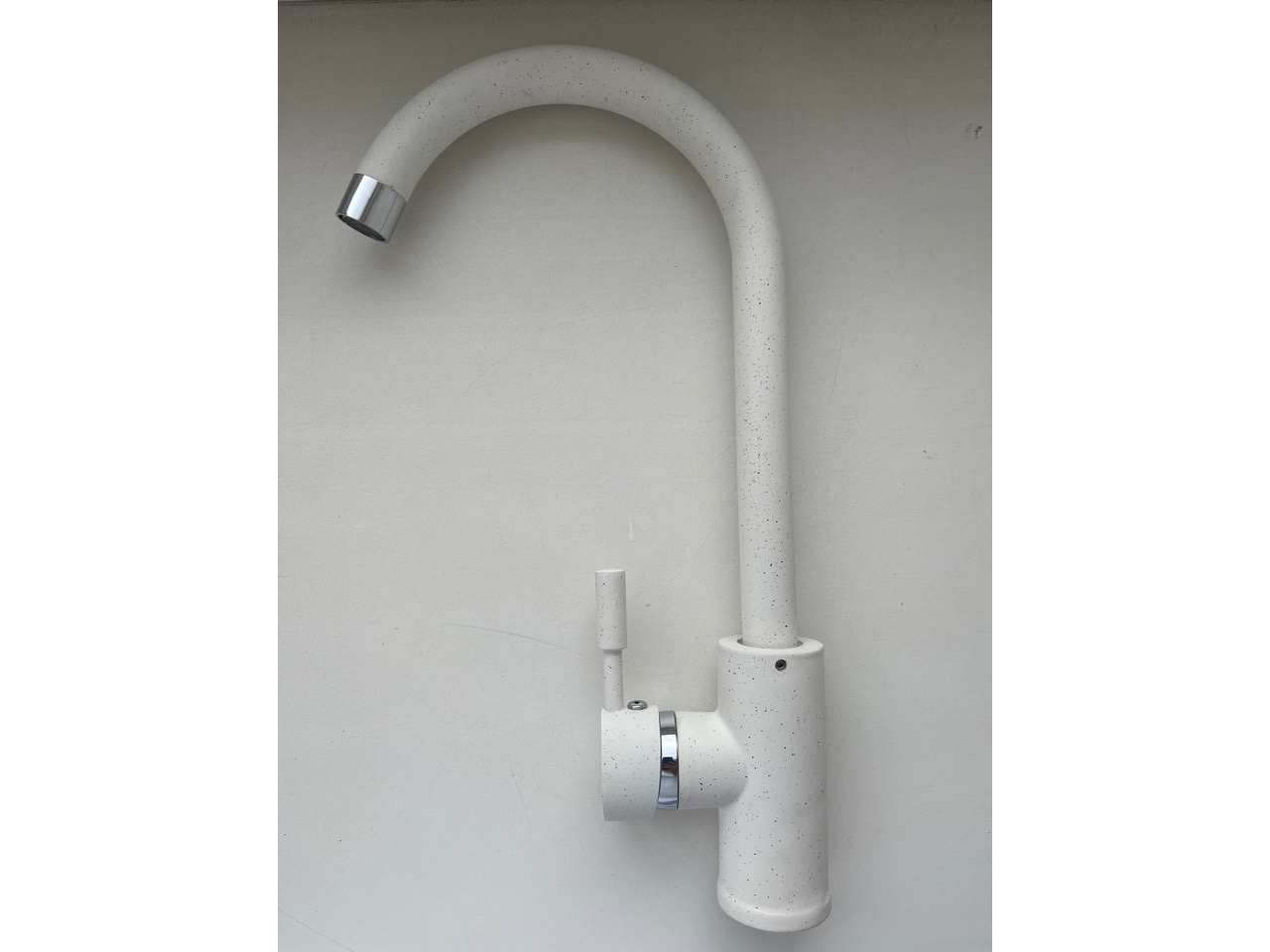 Смеситель для кухни без подводки Белый - фото в Миди Лтд Изображение товара Смеситель для кухни без подводки Белый в Миди Лтд