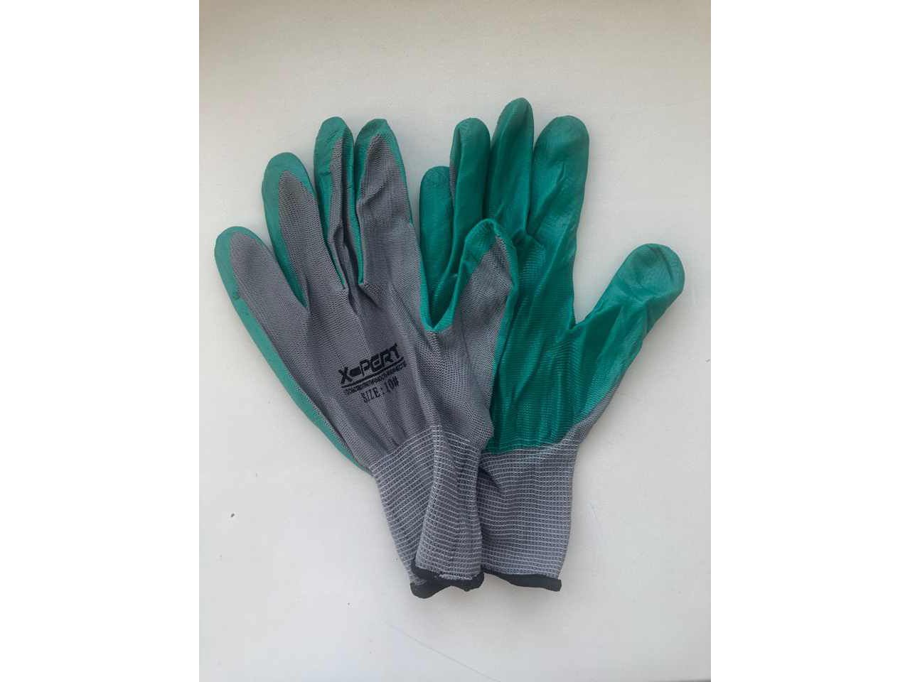 Перчатки нейлоновые Серые с зеленым латексным покрытием (уп-12шт) - фото в Миди Лтд Изображение товара Перчатки нейлоновые Серые с зеленым латексным покрытием (уп-12шт) в Миди Лтд