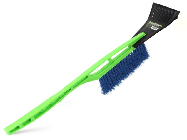 Щетка со скребком Oktan 500 - фото в Миди Лтд Изображение товара Щетка со скребком Oktan 500 в Миди Лтд