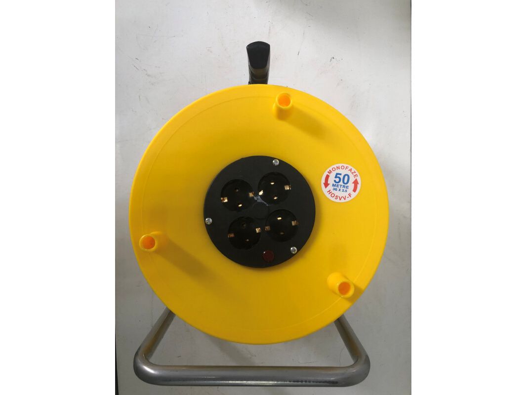 Удлинитель на катушке 50м Cable Reel с/з 4 евро гнезда, сечение провода 3*2,5 - фото в Миди Лтд Изображение товара Удлинитель на катушке 50м Cable Reel с/з 4 евро гнезда, сечение провода 3*2,5 в Миди Лтд