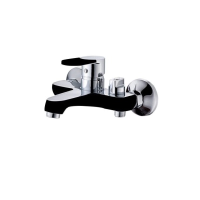 Смеситель для ванны короткий излив 35мм черный ХХХ - фото в Миди Лтд Изображение товара Смеситель для ванны короткий излив 35мм черный ХХХ в Миди Лтд