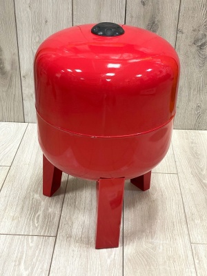 Расширительный бак OASIS RV-36 для систем отопления - фото в Миди Лтд Изображение товара Расширительный бак OASIS RV-36 для систем отопления в Миди Лтд