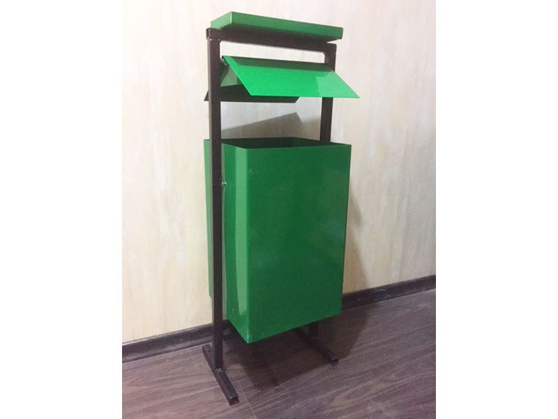 Урна У-2 квадратная с пепельницей зеленая металл - фото в Миди Лтд Изображение товара Урна У-2 квадратная с пепельницей зеленая металл в Миди Лтд