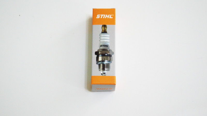 Изображение товара Свеча ШТИЛЬ (для бензопил и триммеров) в Миди Лтд
