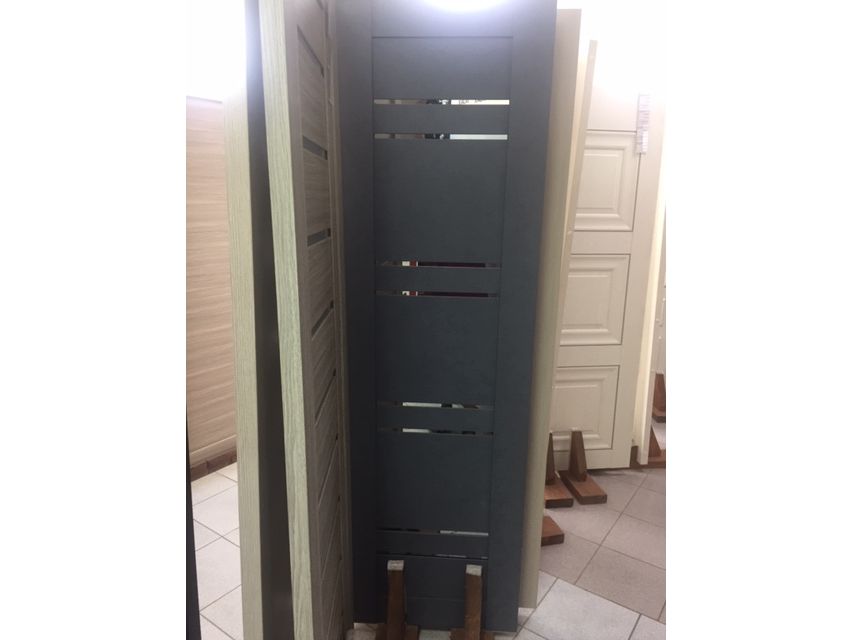 Изображение товара Полотно дверное ПО экошпон модель-104 Лофт темный стекло зеркальное 600 в Миди Лтд