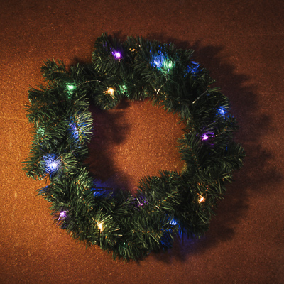 Венок рождественский СНОУ БУМ ПВХ 30см с гирляндой 30LED - фото в Миди Лтд Изображение товара Венок рождественский СНОУ БУМ ПВХ 30см с гирляндой 30LED в Миди Лтд