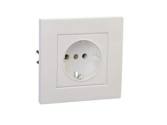 Розетка одноместн. ЛАЙТ с заземл. БЕЛАЯ            ХХ - фото в Миди Лтд Изображение товара Розетка одноместн. ЛАЙТ с заземл. БЕЛАЯ            ХХ в Миди Лтд