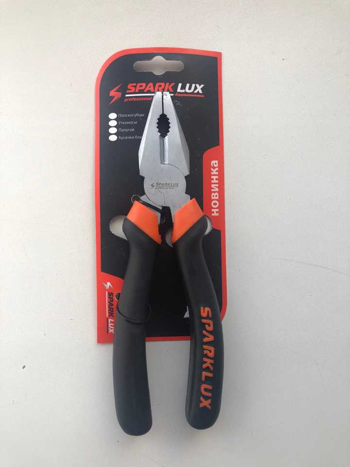 Пассатижи 180мм Spark LUX комбинированные (60шт/кор) - фото в Миди Лтд Изображение товара Пассатижи 180мм Spark LUX комбинированные (60шт/кор) в Миди Лтд