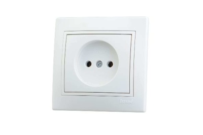 Изображение товара Розетка 1 местная LEZARD Мира белая с белой вставкой б/з керамика в Миди Лтд