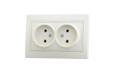 Розетка 2-местная LEZARD Мира крем со вставкой б/з керамика - фото в Миди Лтд Изображение товара Розетка 2-местная LEZARD Мира крем со вставкой б/з керамика в Миди Лтд