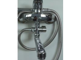 Смеситель G.LAUF ванна длин.нос 40 карт. 6Р-6011 - фото в Миди Лтд Изображение товара Смеситель G.LAUF ванна длин.нос 40 карт. 6Р-6011 в Миди Лтд